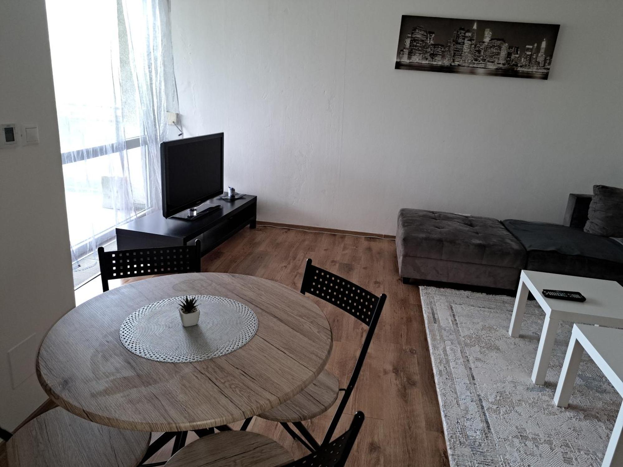 Apartman Zuzu Trencin Bagian luar foto